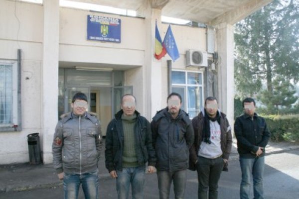 Cinci migranţi din Orientul Mijlociu, depistaţi de poliţişti
